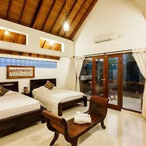 kutuh-tirta-arum-guest-house.ubudhotelsnow.com/